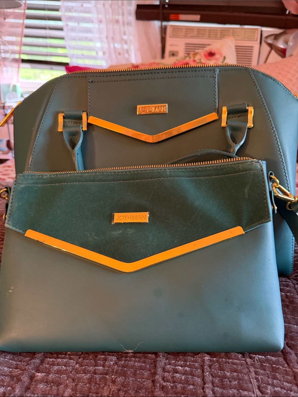 Joy & Iman Green Satchel with Gold Trim and Detachable 2 Piece Bag. l